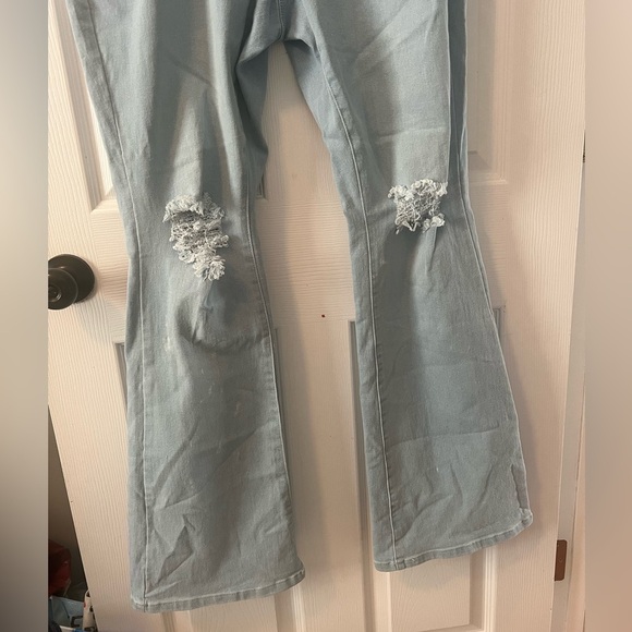 California Vintage Light Blue Flare Jeans with Distressed Knees Size 14 - Picture 2 of 7
